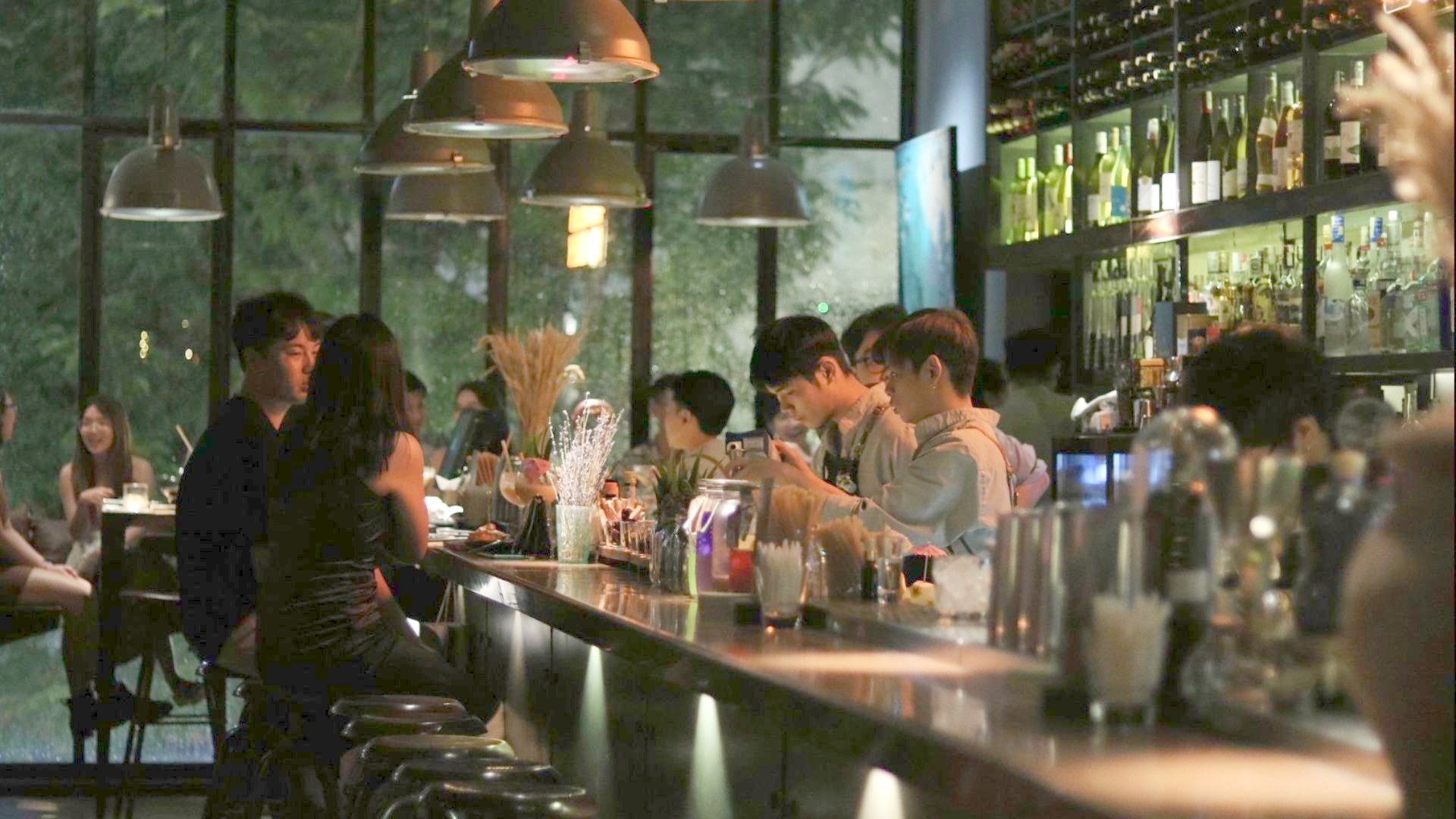 Layla - Eatery & Bar · 호치민