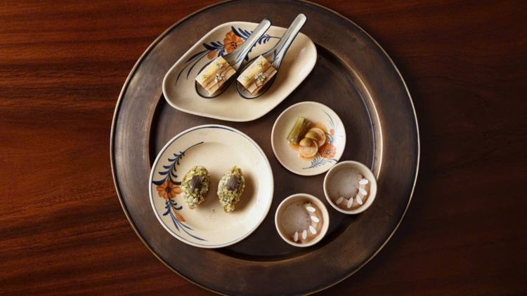NÔM Dining · 胡志明市 · 餐飲 8