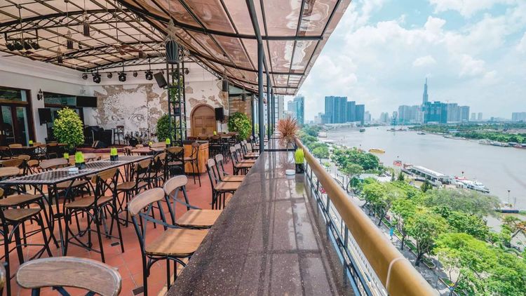 M Bar - Hotel Majestic Saigon · 호치민 · 라운지 5