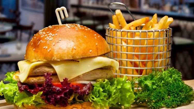 M Bar - Hotel Majestic Saigon · 호치민 · 라운지 7