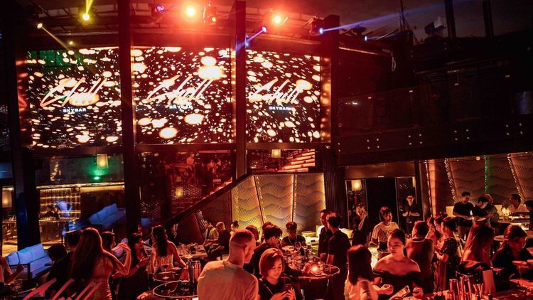 Chill Skybar & Dining · TP. Hồ Chí Minh · Lounge 8