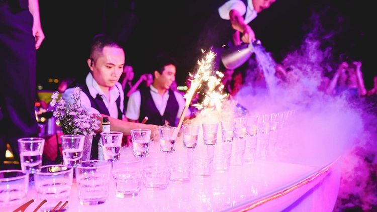 Chill Skybar & Dining · TP. Hồ Chí Minh · Lounge 7
