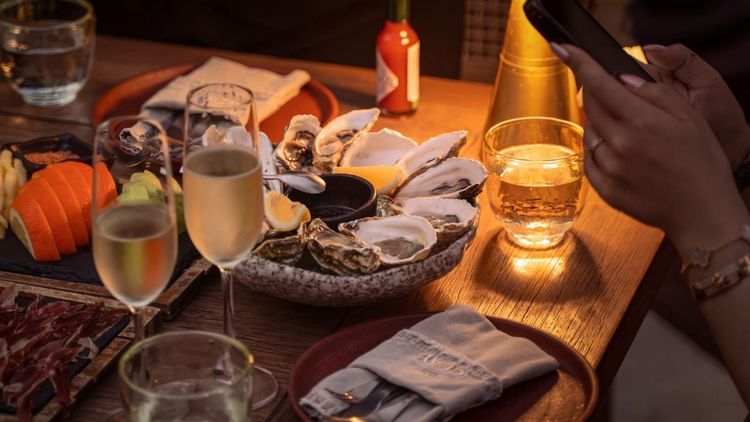 CLAY - Cocktails & Cuisine · 胡志明市 · 餐饮 8