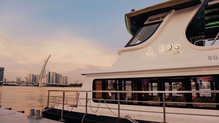 ROS Yacht Club · ホーチミン · ダイニング 4