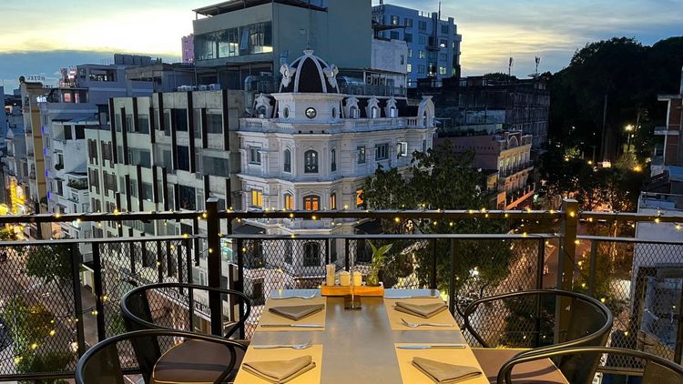 Chanh Bistro Rooftop Saigon · ホーチミン · ダイニング 3