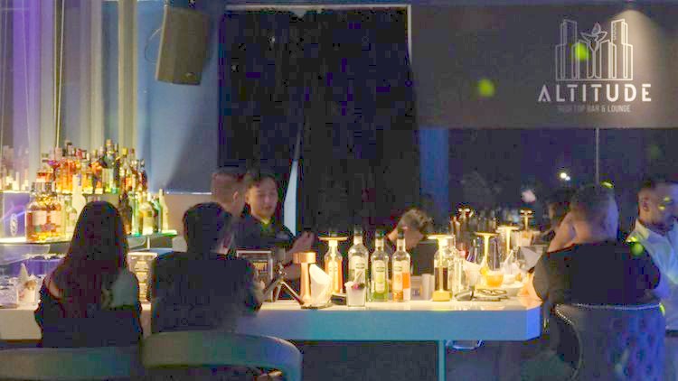 Altitude Rooftop Bar · 나트랑 · 라운지 6