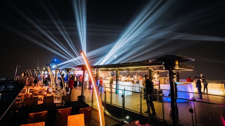 Top of Hanoi · 하노이 · 라운지 4