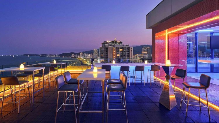 Altitude Rooftop Bar · 나트랑 · 라운지 14