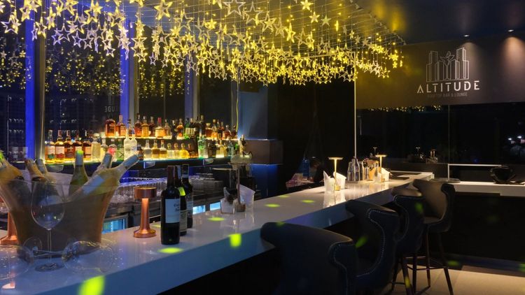 Altitude Rooftop Bar · 나트랑 · 라운지 9