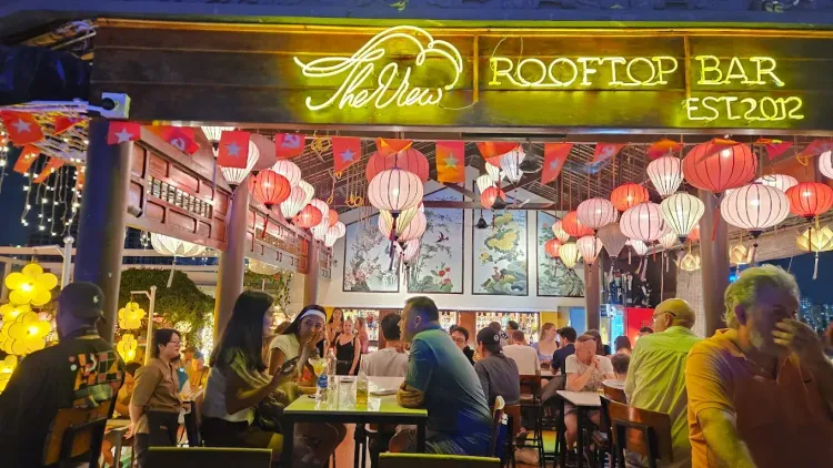 The View Rooftop Bar · 호치민 라운지 갤러리 사진 2