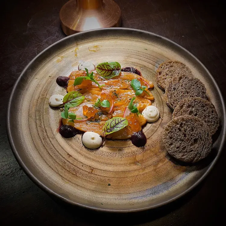 Stoker Woodfired Grill & Bar · 호치민 다이닝 갤러리 사진 1