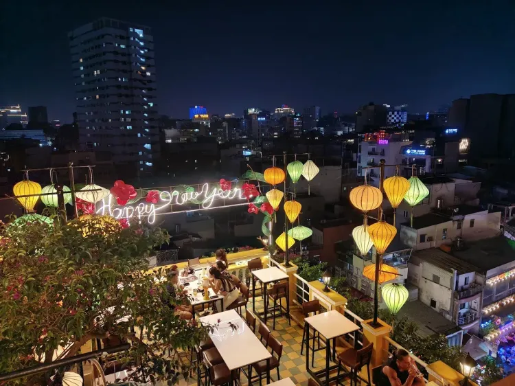 The View Rooftop Bar · 호치민 라운지 갤러리 사진 3