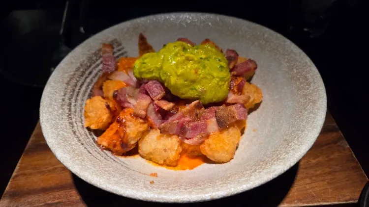 Layla - Eatery & Bar · 호치민 다이닝 갤러리 사진 1